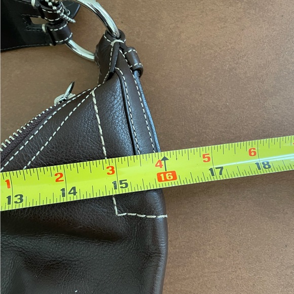 Coach EUC zipper top u moon shape shoulder handbag in chocolate brown - Picture 11 of 12